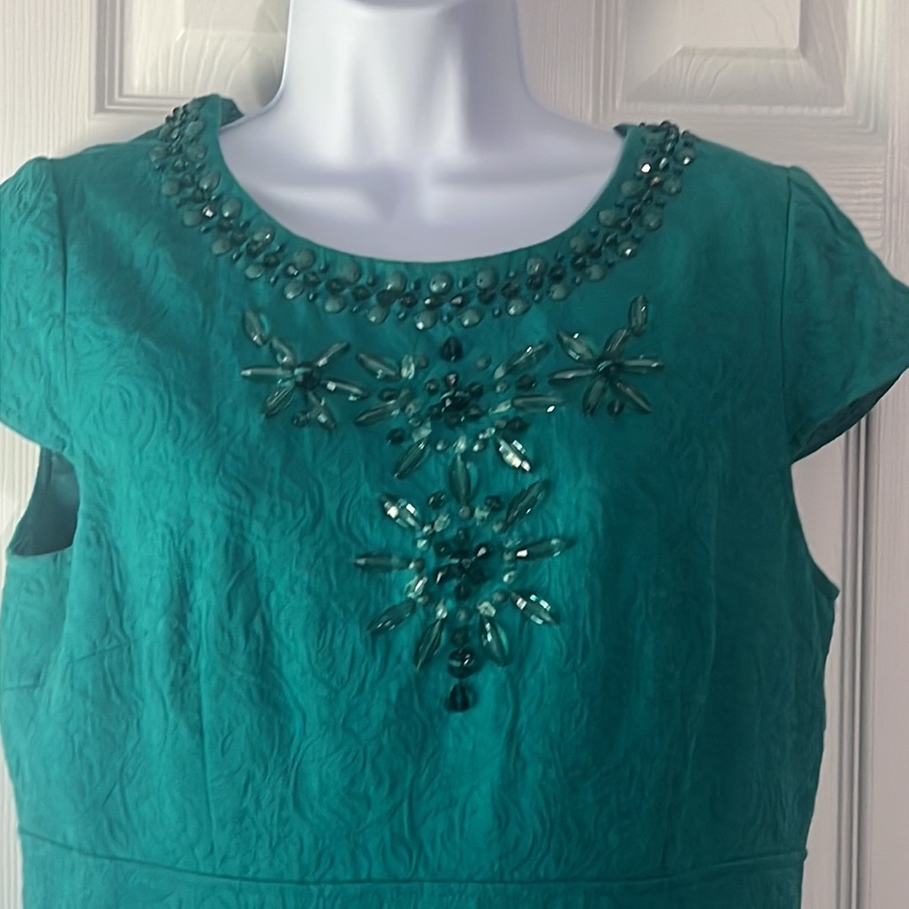 Dress - Picture 3 of 6